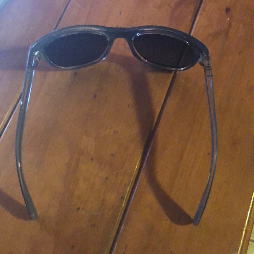 Ray-Ban sunglasses - Picture 3 of 5